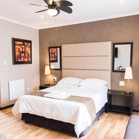 Ruth Avenue Guest House Edenvale Kültér fotó